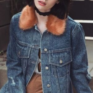 Denim JACKET WITH REMOVABLE FUR